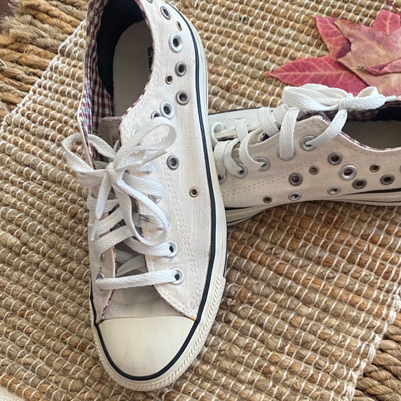 Converse Off-White Canvas Chuck Taylor Big Eyelet Sneakers sz 7 women’s - Picture 8 of 9